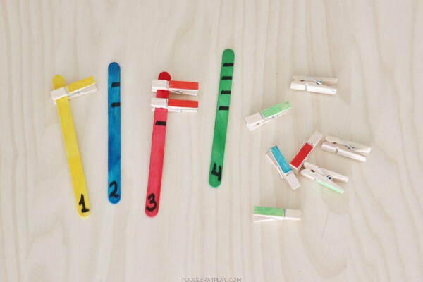 Fun & Learning Popsicle Stick & Clothespin Colour Match Activity