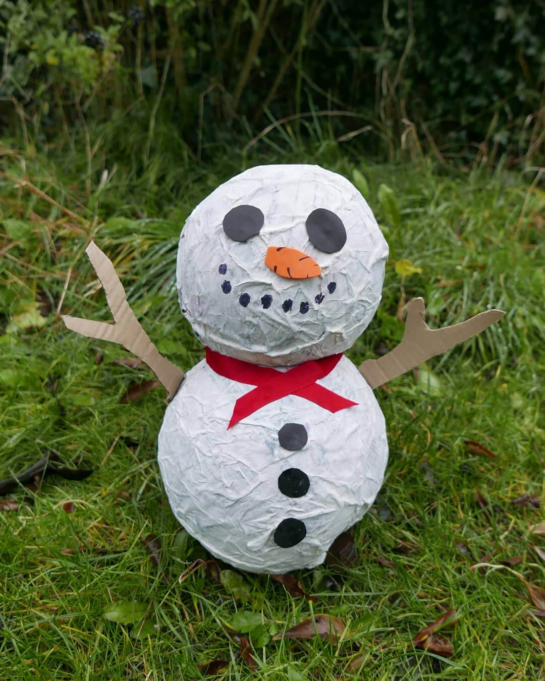 Adorable Paper Mache Snowman Craft Activity : Paper Mache Decoration Crafts For Christmas