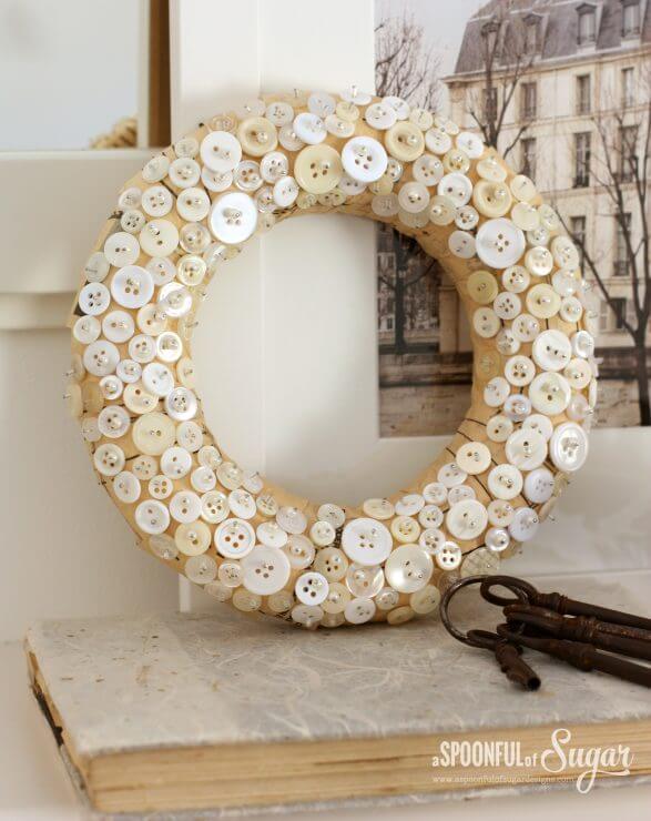 Creative DIY Button Christmas Wreath Decoration Craft At Home