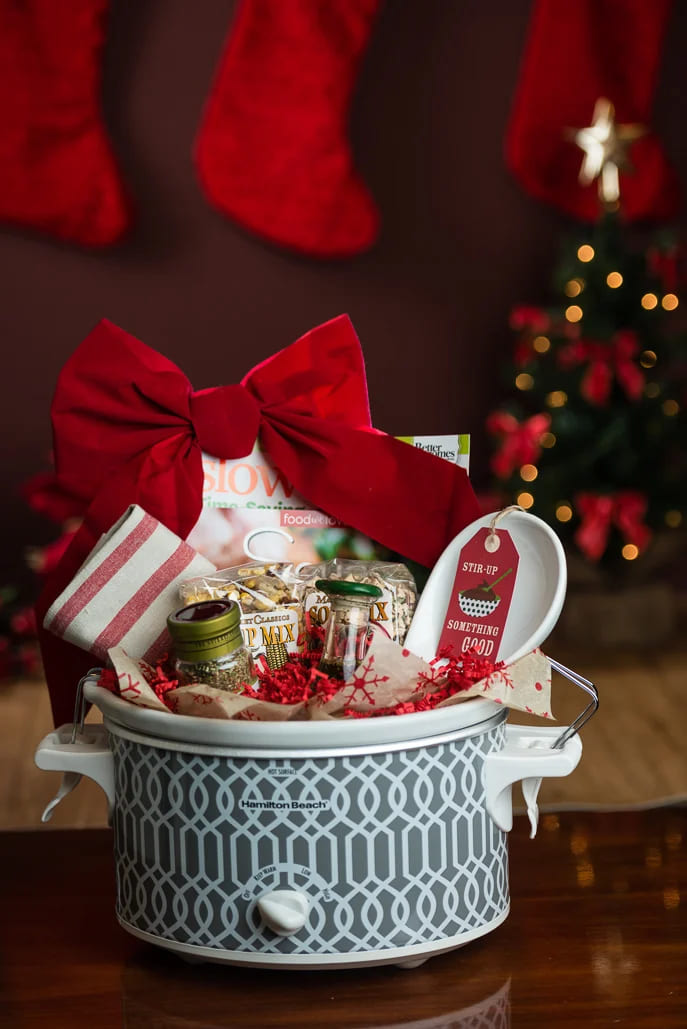 Creative & Cute Christmas Gift Basket Ideas Sets For Food Lovers