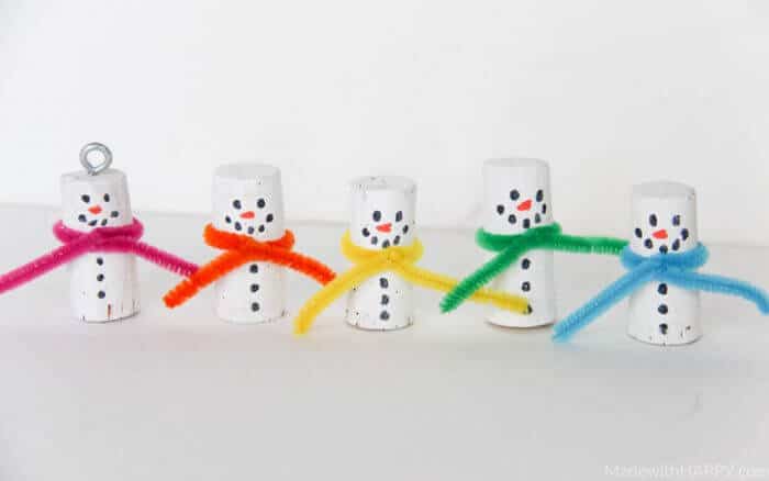 Cute Cork Snowmen Pipe Cleaner Craft : Cork crafts for Christmas