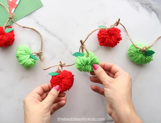 Cute Little Yarn Apple Garland Craft 