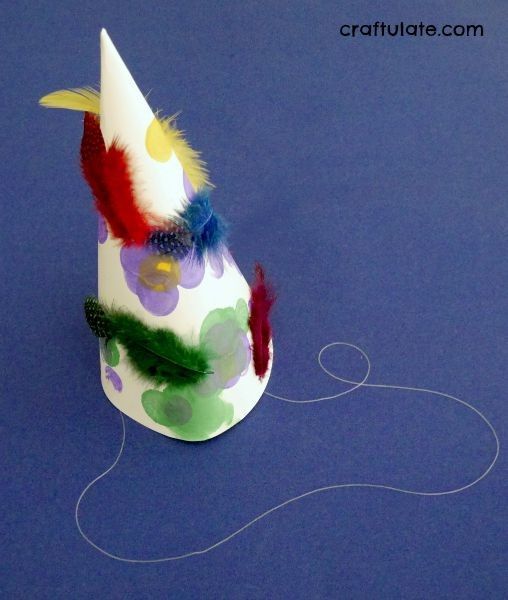 DIY Easy Feathered Birthday hat Craft For Toddlers : Crafts with feathers for preschoolers
