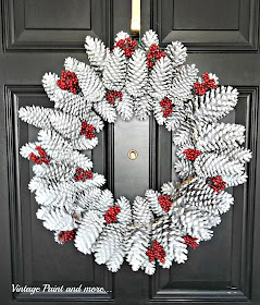DIY Pine Cone Wreath Decoration Craft Tutorial