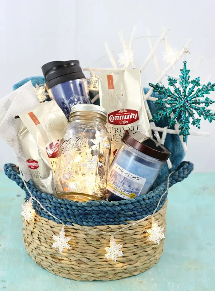 DIY Snow Basket Gift Ideas For Christmas Themed