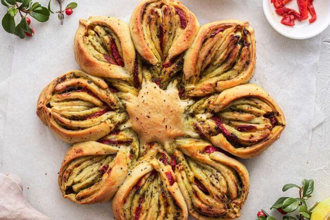 Delightful Capsicum & Pesto Christmas Bread Recipe Idea In Star Shape