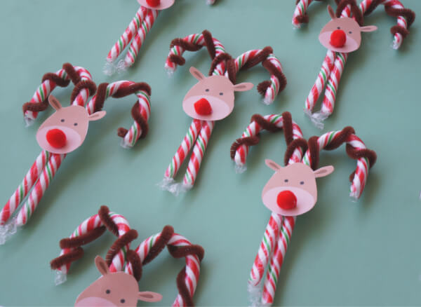 Cute Reindeer Candy Cane Craft With Pipe Cleaner Easy Reindeer Crafts For Kindergartners
