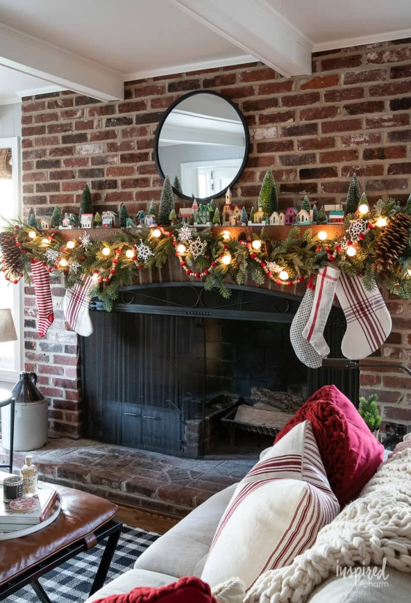 Easy Do Adorable Fireplace Decoration Idea For Christmas Eve