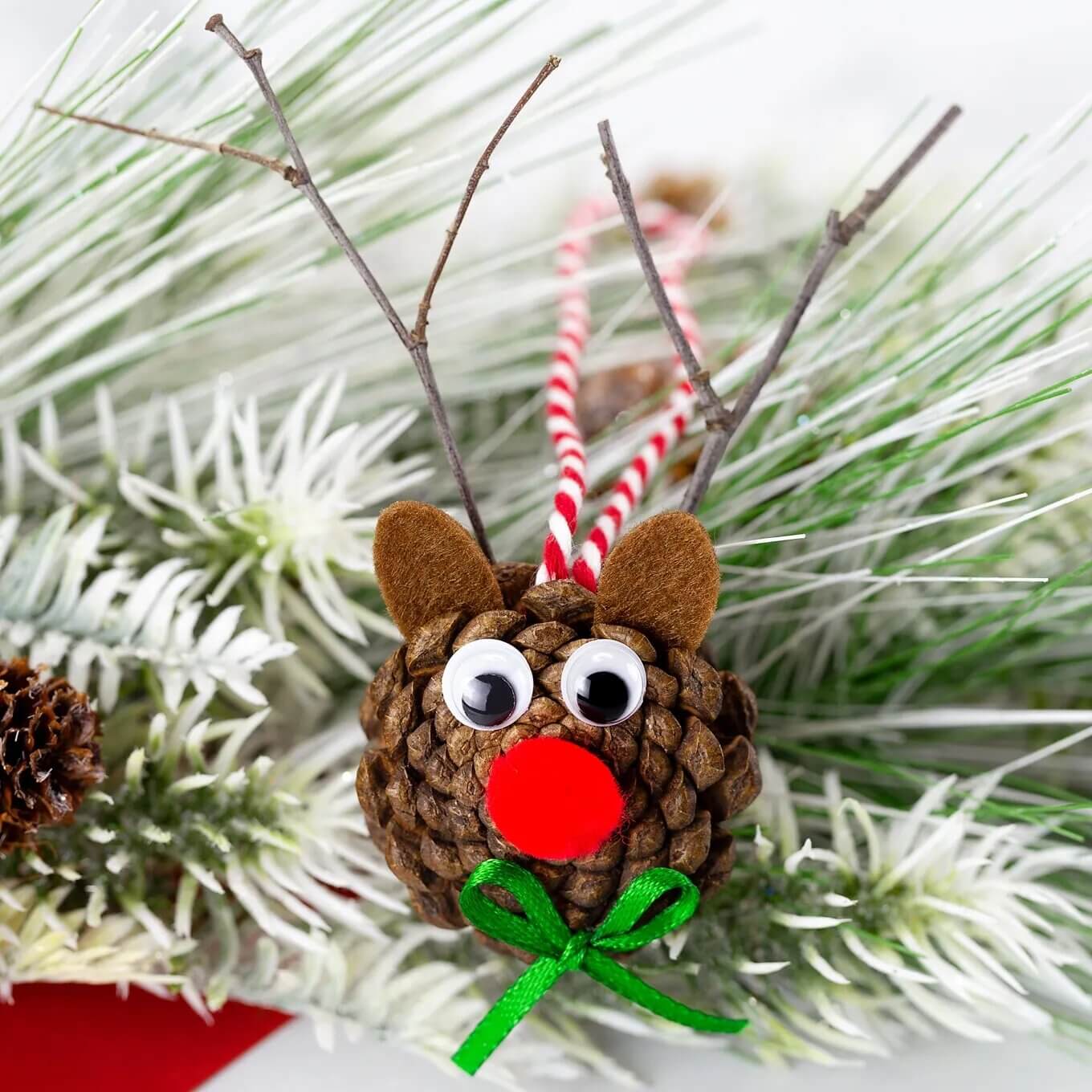 Easy Pine Cone Reindeer Decoration Ornaments Craft For Kids
