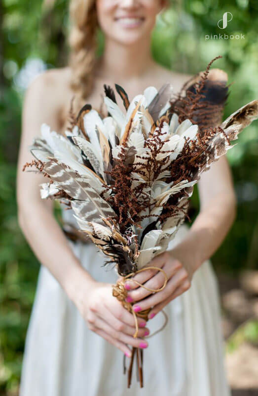 Easy-To-Make Feathered Bouquet Idea For Wedding Event : Feather Bouquet Ideas