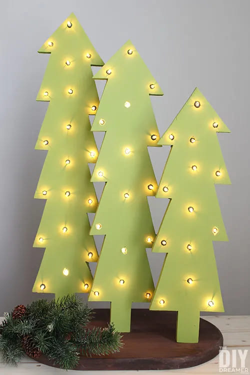 Easy To Make Simple Wooden Christmas Tree With Glossy Lights