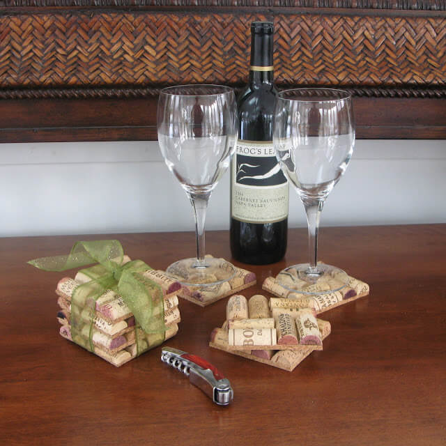 Elegant Cork Wooden Coasters Can Be A Best Gift : Wine Cork Gift Items 