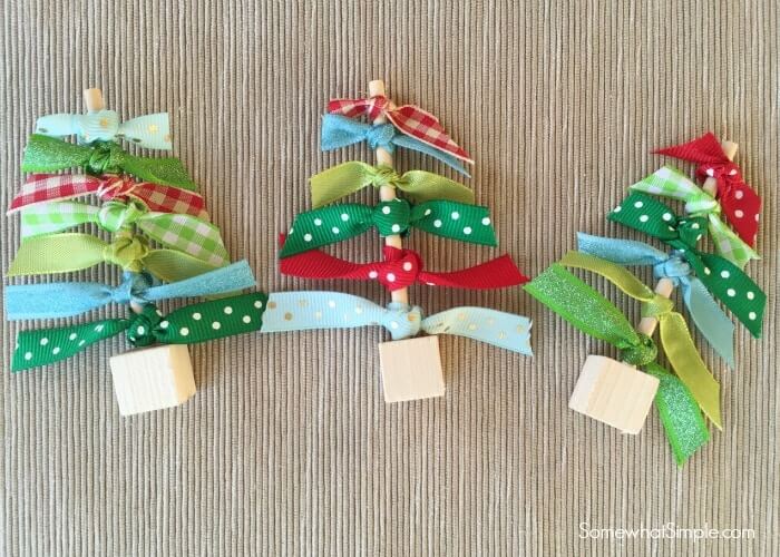 Fun & Easy Christmas Tree Decoration Craft With Ribbon : Christmas Decorations At Home