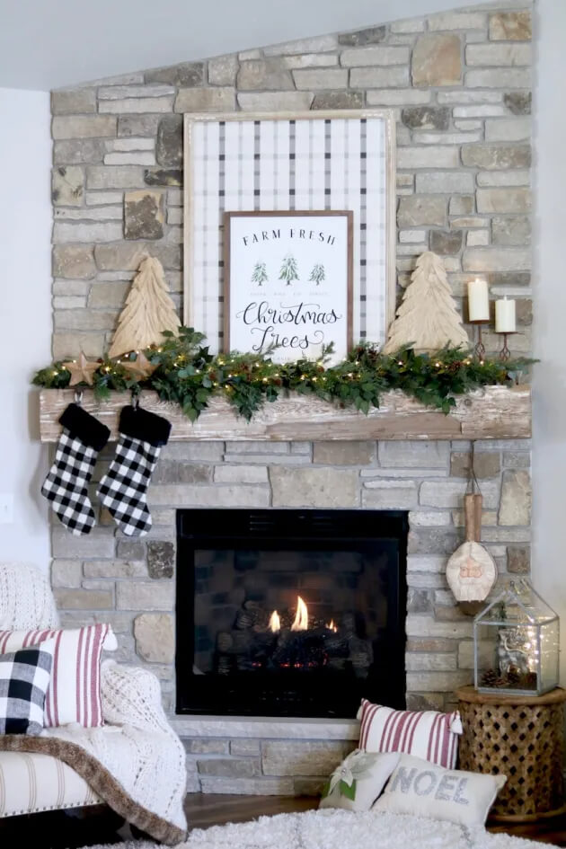  Christmas Fireplace Decor Ideas