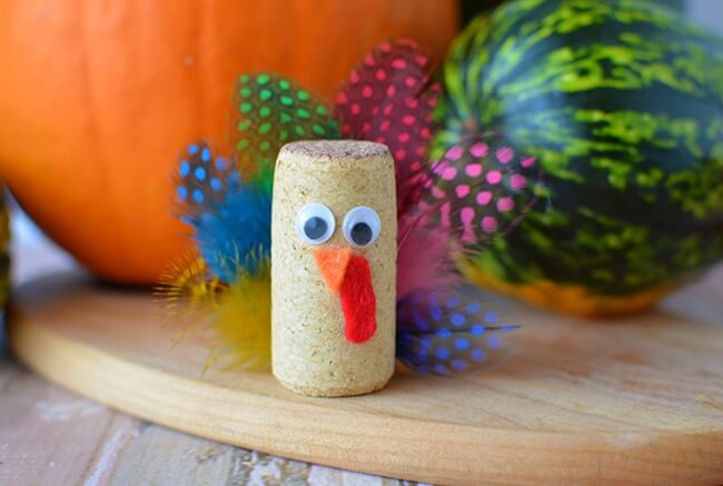 Quick And Easy Cork Turkey Craft For Kids : Cork crafts for Thanksgiving