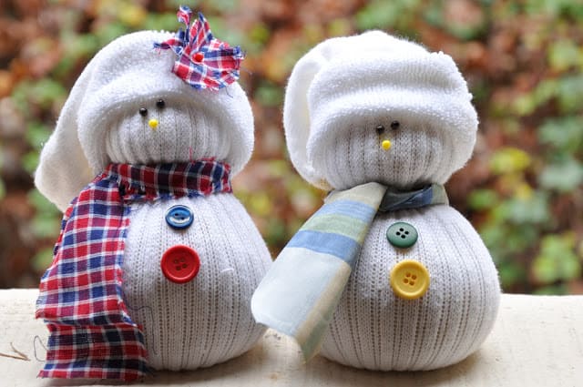 Quick & Easy To Make Snowman Craft Project For Winter No-sew Sock Craft For Christmas