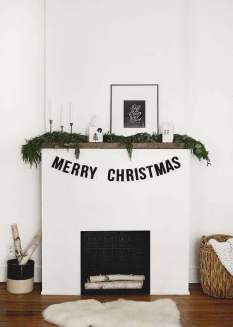Simple Elegant Fireplace Decoration  Idea For Christmas Eve