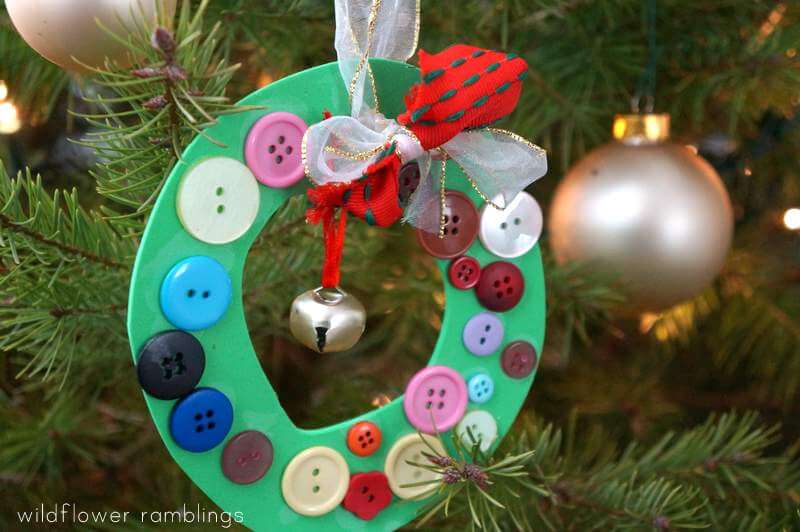 Very Simple Button Wreath Ornament Craft For Preschoolers