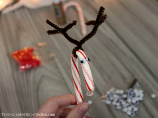 Very Simple Candy Cane Reindeer Craft For Kids DIY Reindeer Candy Cane craft For Kids