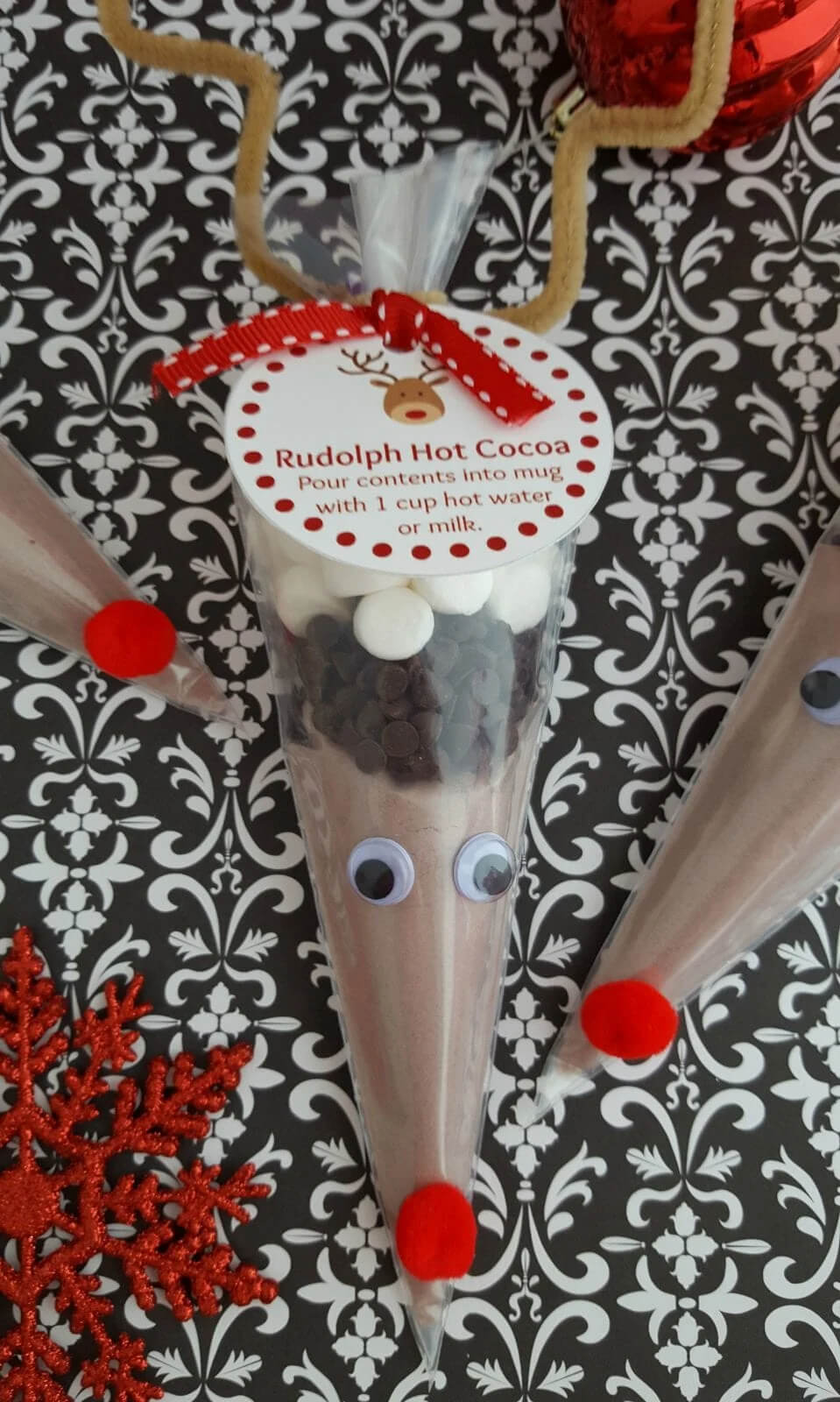Amazing DIY Hot Cocoa Rudolph With Printable Gift Tags