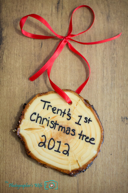Creative Christmas Tree Trunk Ornament For Babies DIY Baby Keepsake Decoration Craft Ideas For Christmas 