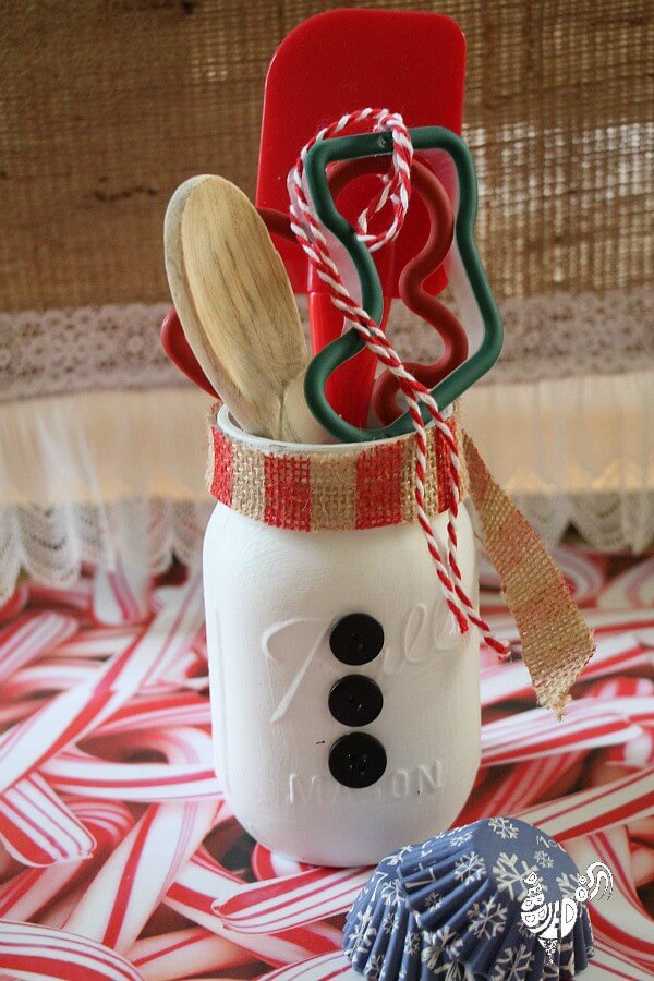 Creative Mason Jar Christmas-Themed Gift Ideas DIY Mason Jar Craft Ideas For Christmas