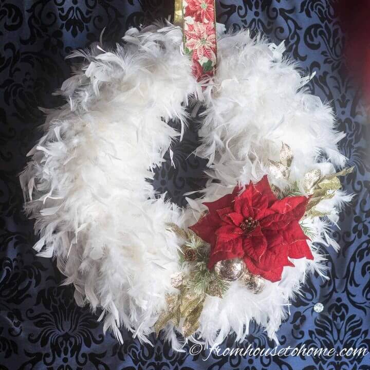 Creative White Feather Wreath Craft For Christmas Decor