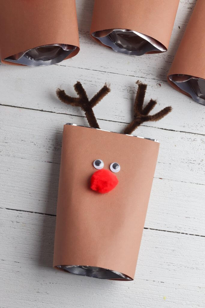 Cute Juice Cane Paper Reindeer Craft Using Pipe Cleaner & Pom Poms