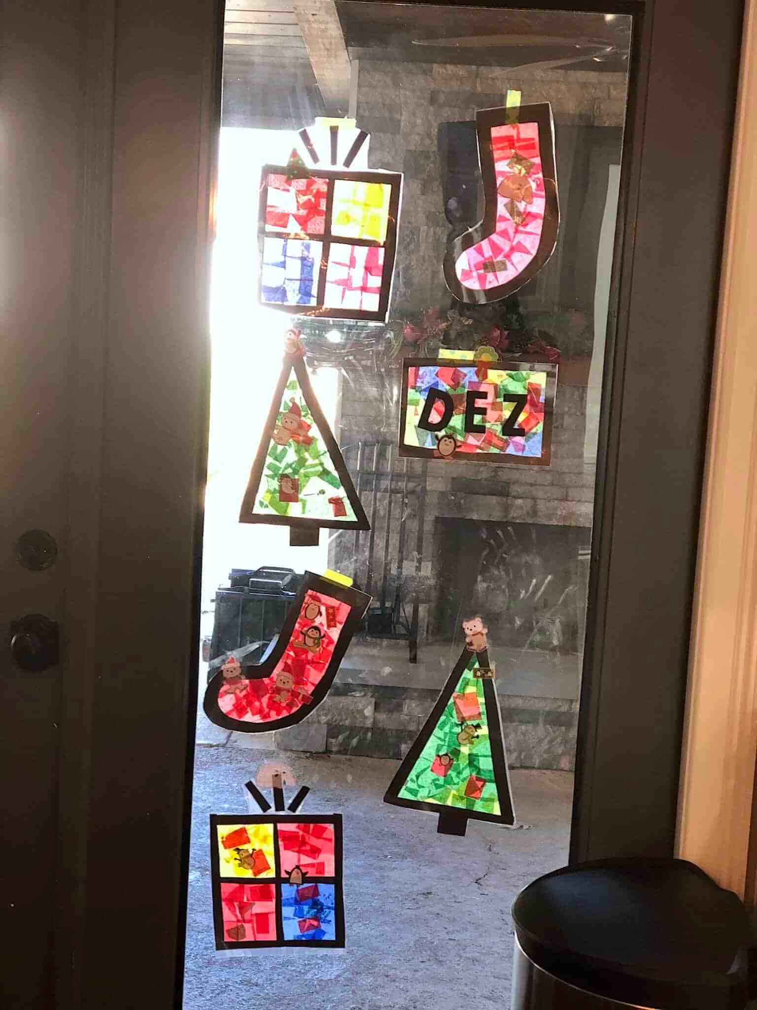 Cute Suncatcher Christmas Craft Activity For Kids Christmas Suncatcher Ideas With Tissue Paper