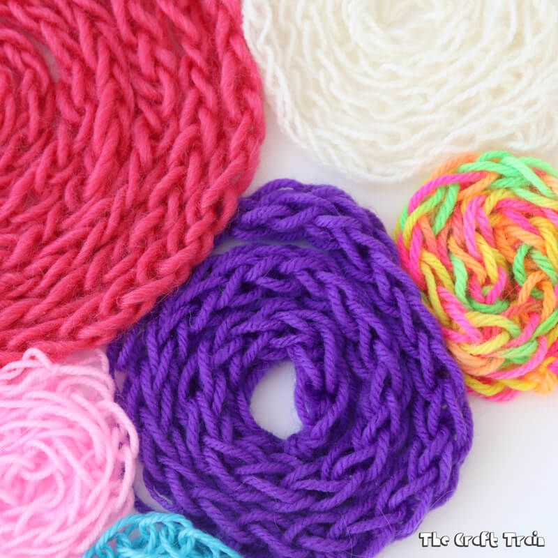 Easy & Simple Finger Yarn Knitting Craft IdeaThings to do with yarn and fingers 