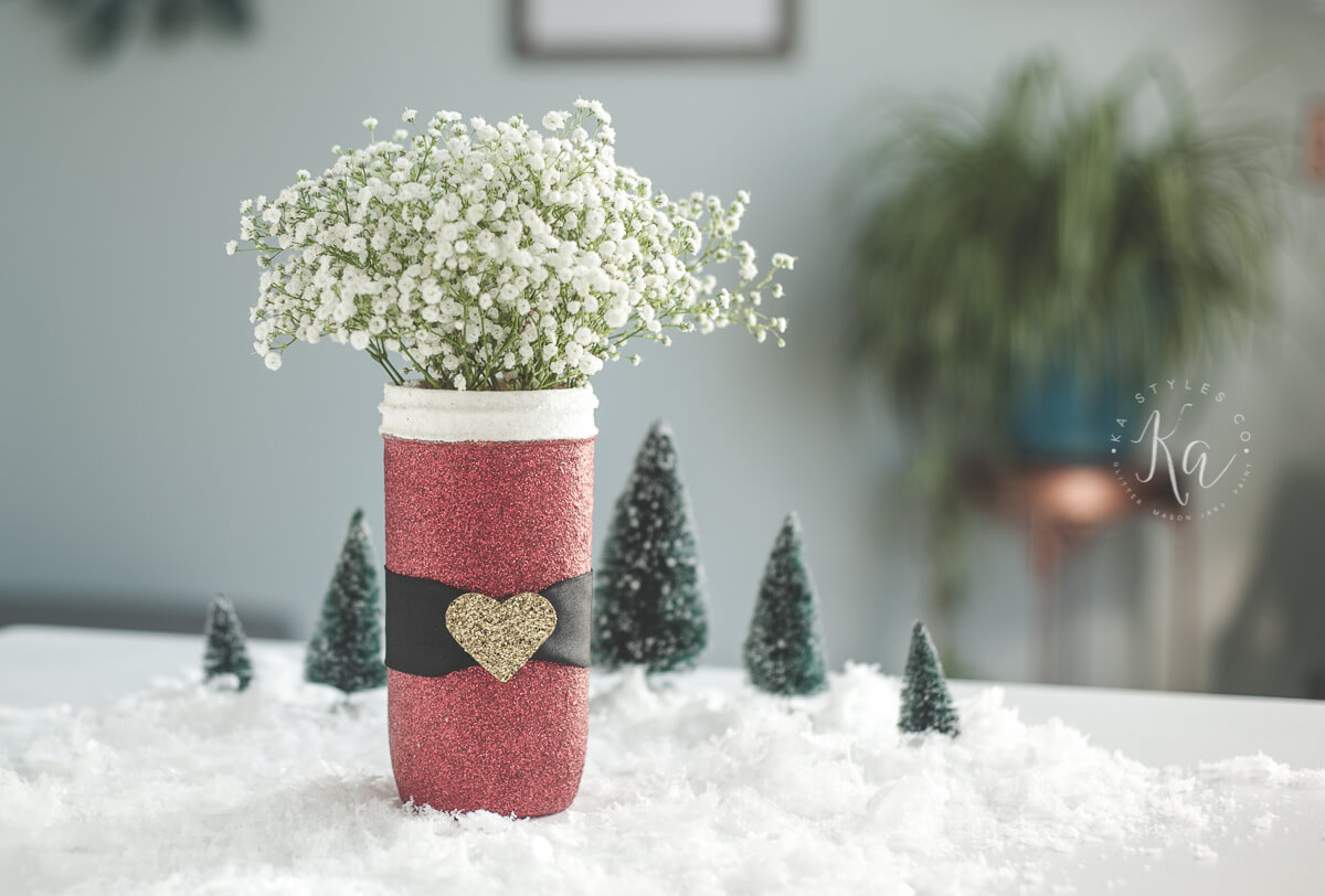 Easy Glittery Santa Mason Jars For Gifting