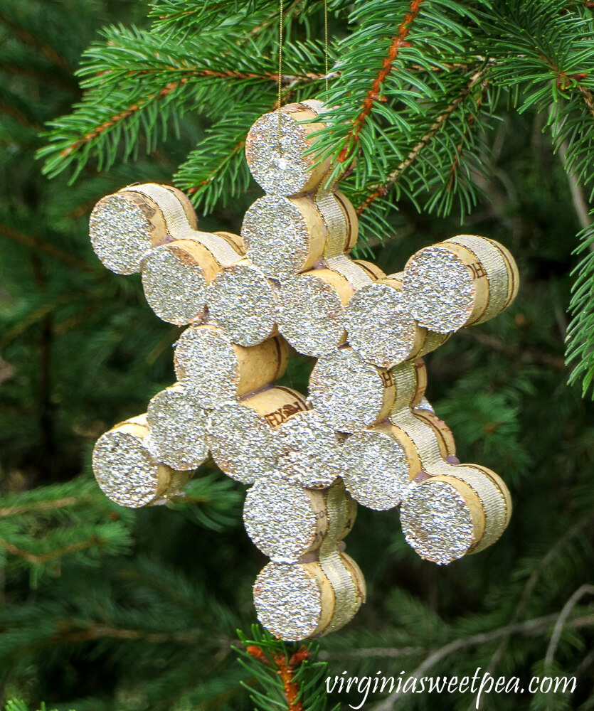 Easy Glittery Snowflakes Craft For Kids Using Wine Corks
