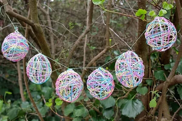 Easy-Peasy Easter Garland Crafted Idea Using Balloon & Yarn