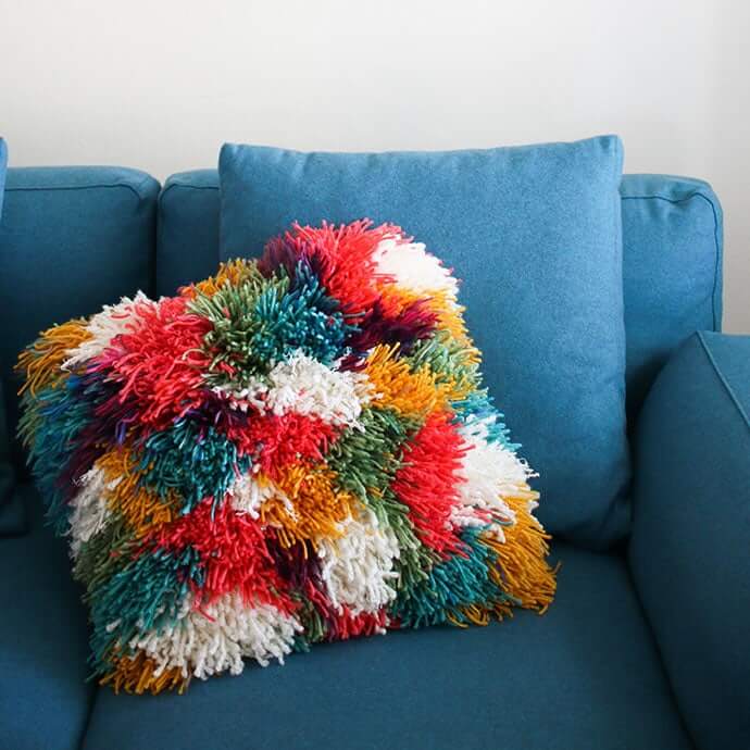 Easy-Peasy Shaggy Latch Cushion Craft Idea Using Yarns Yarn projects for beginners 