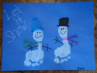 Easy Snowman Footprint Craft