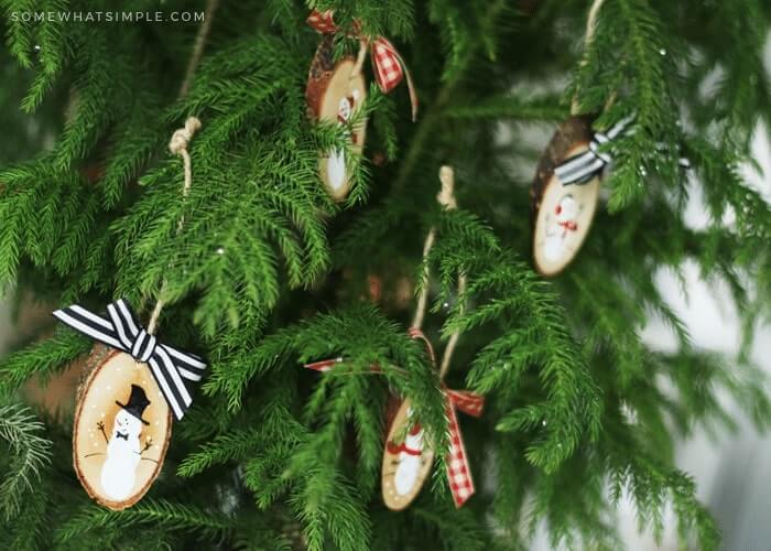 Easy Snowman Ornament Craft For Christmas Decor With  Wood Trunk Wood Christmas Crafts 