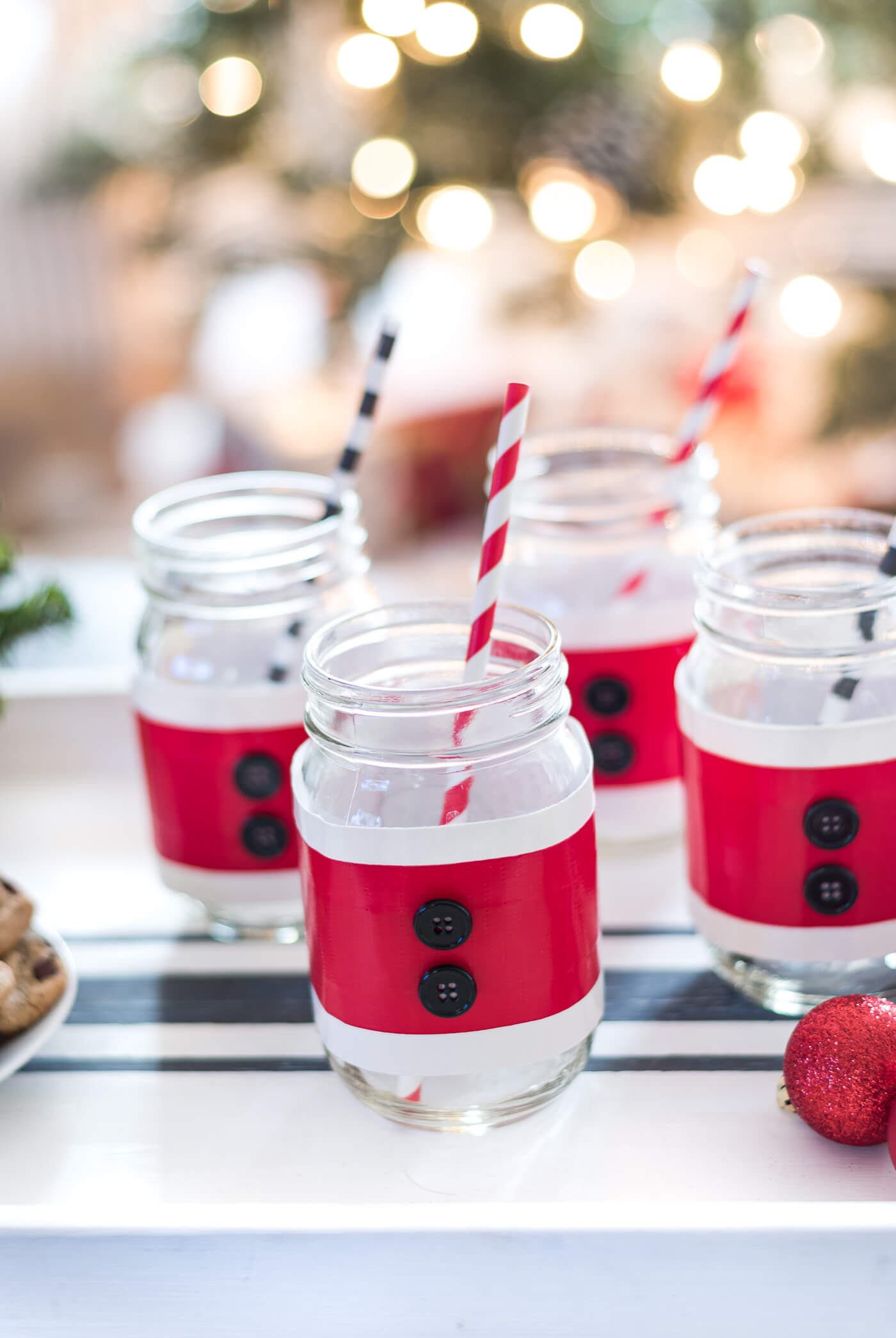 Easy To Make Mason Jars Using Button And Straws