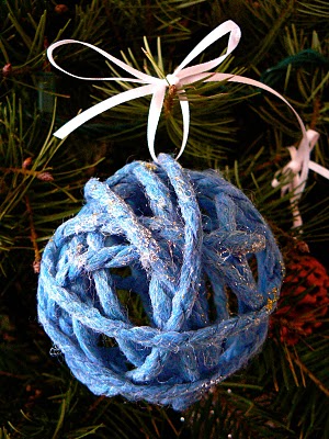 Easy To Make Sparkly Yarn Ornament Craft For Christmas Tree