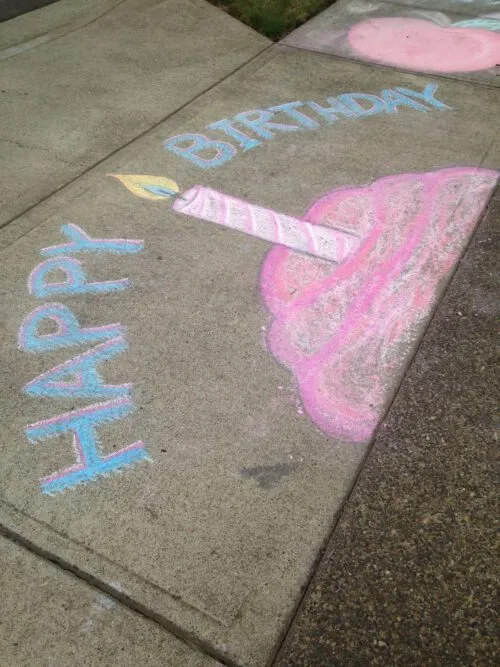 Fun Birthday Sign Ideas With Chalk On Sidewalk