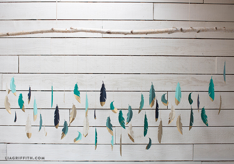 Fun-To-Make Wall Hanging Craft Idea With Paper Feathers