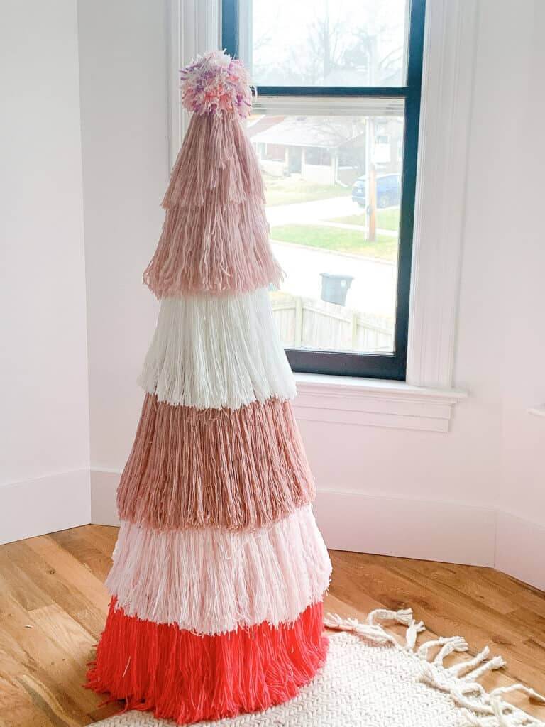 How To Make Christmas Tree Using Pink Yarn