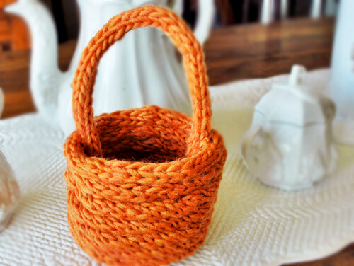 Joyful Spring Basket Craft Idea Using Yarn