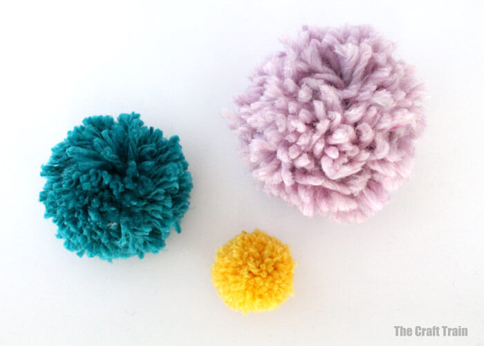 Let's Make Some Easy Pom-Pom Balls With Yarn Easy yarn crafts for kids