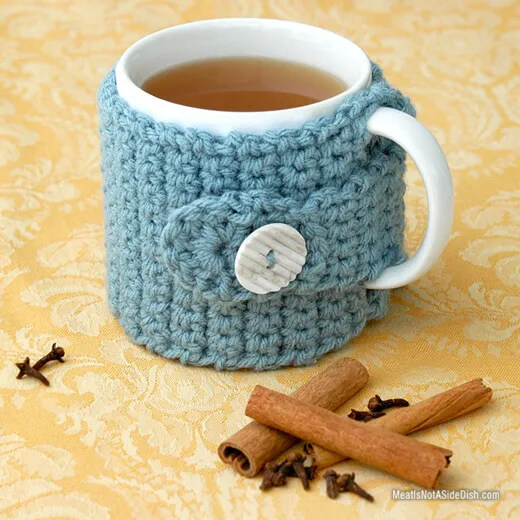 Make An Easy-Peasy Mug Cover Craft With YarnYarn crafts to sell