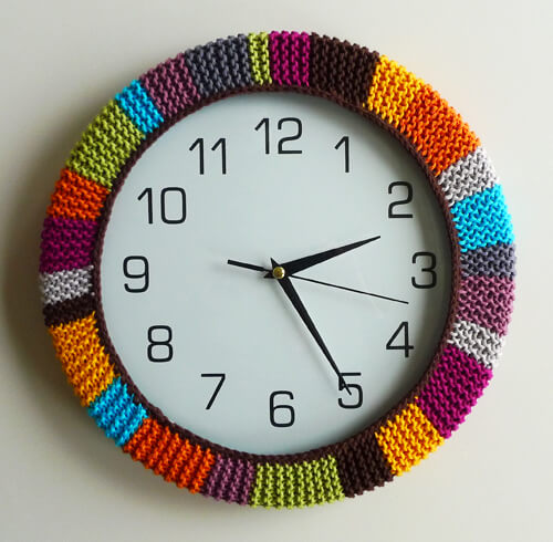 Make An Easy-Peasy Wall-Clock Cover With Colorful Yarns