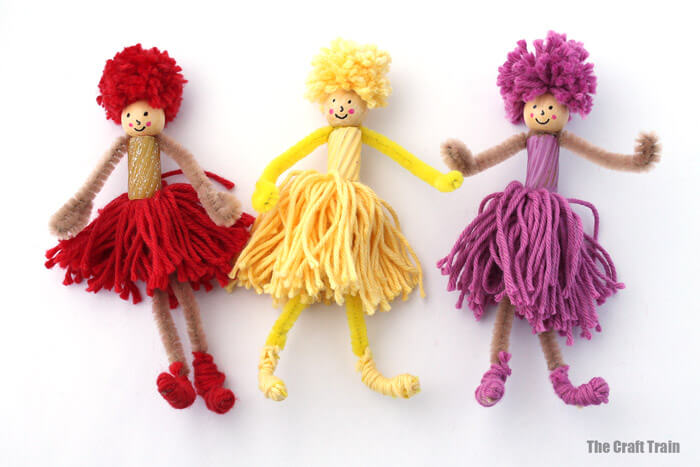 Make Fluffy Skirted Dolls With Yarn Easy yarn crafts for kids