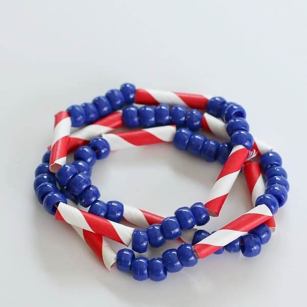 Patriotic Necklace Craft Idea For Kids