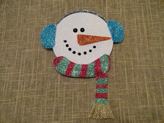 Recycled CD Snowman Craft Using Glitter