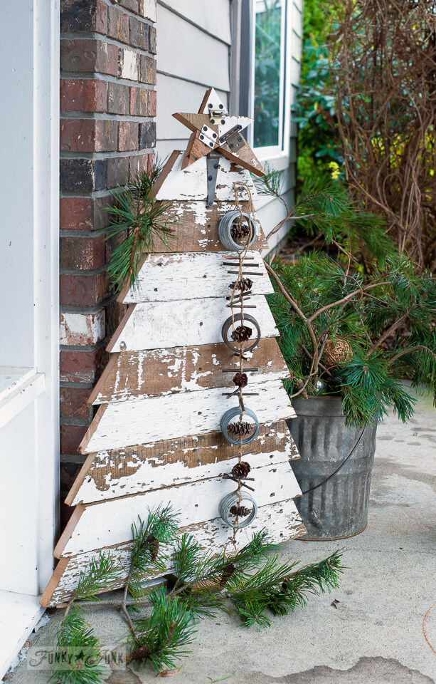 Recycled Wood Christmas Tree Craft To Make With Your Parents Wood Christmas Crafts for Outdoor 
