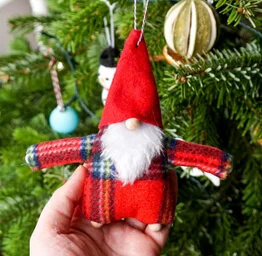 Simple & DIY Gnome Decoration Craft For Christmas